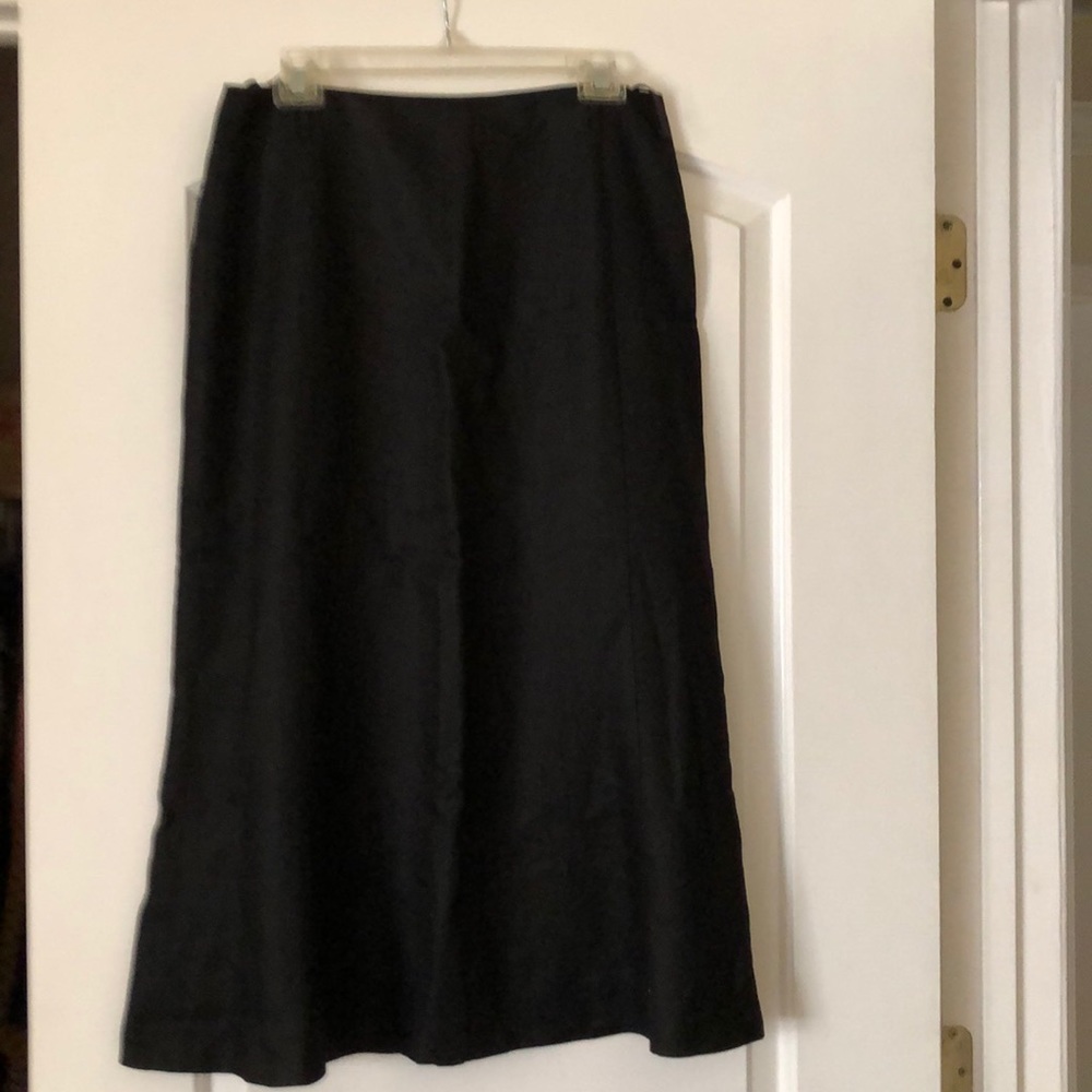 New Burberry women skirt , size 10 Made in London